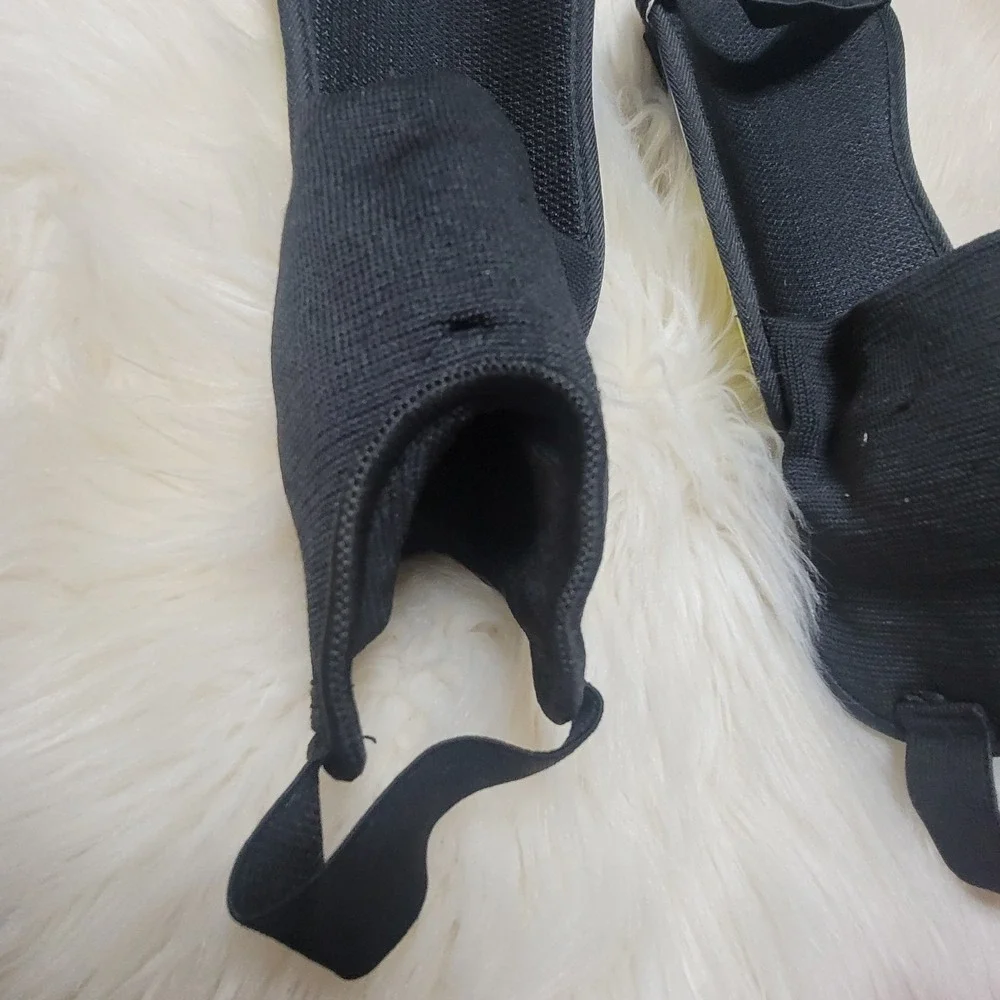 TibiaPlate Protective Soccer Shin Guards with Integrated Ankle Sleeves & Straps